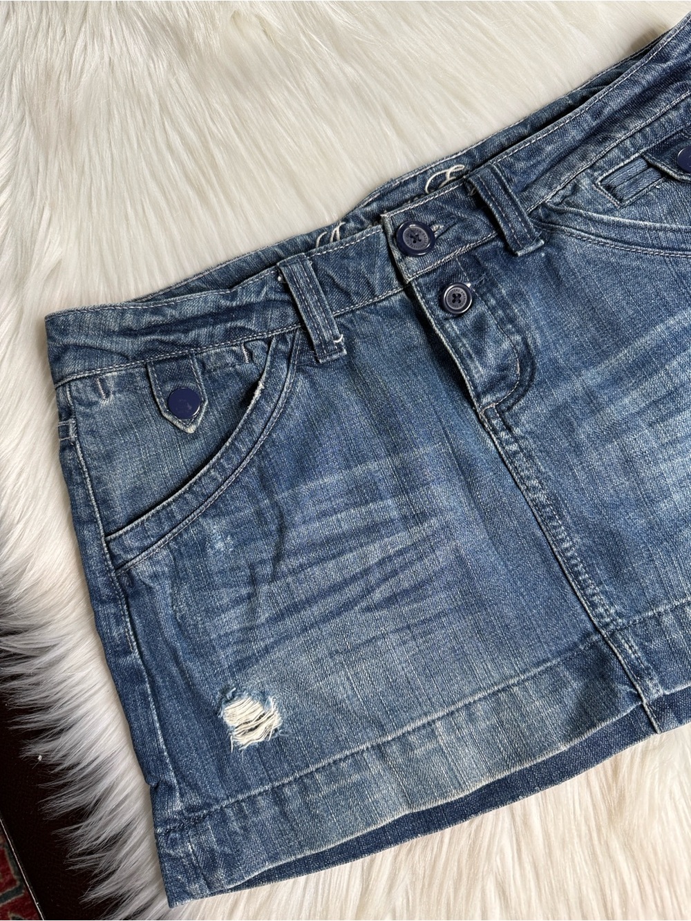 American Eagle Faded Y2K Grunge Denim Mini Skirt - Picture 2 of 5